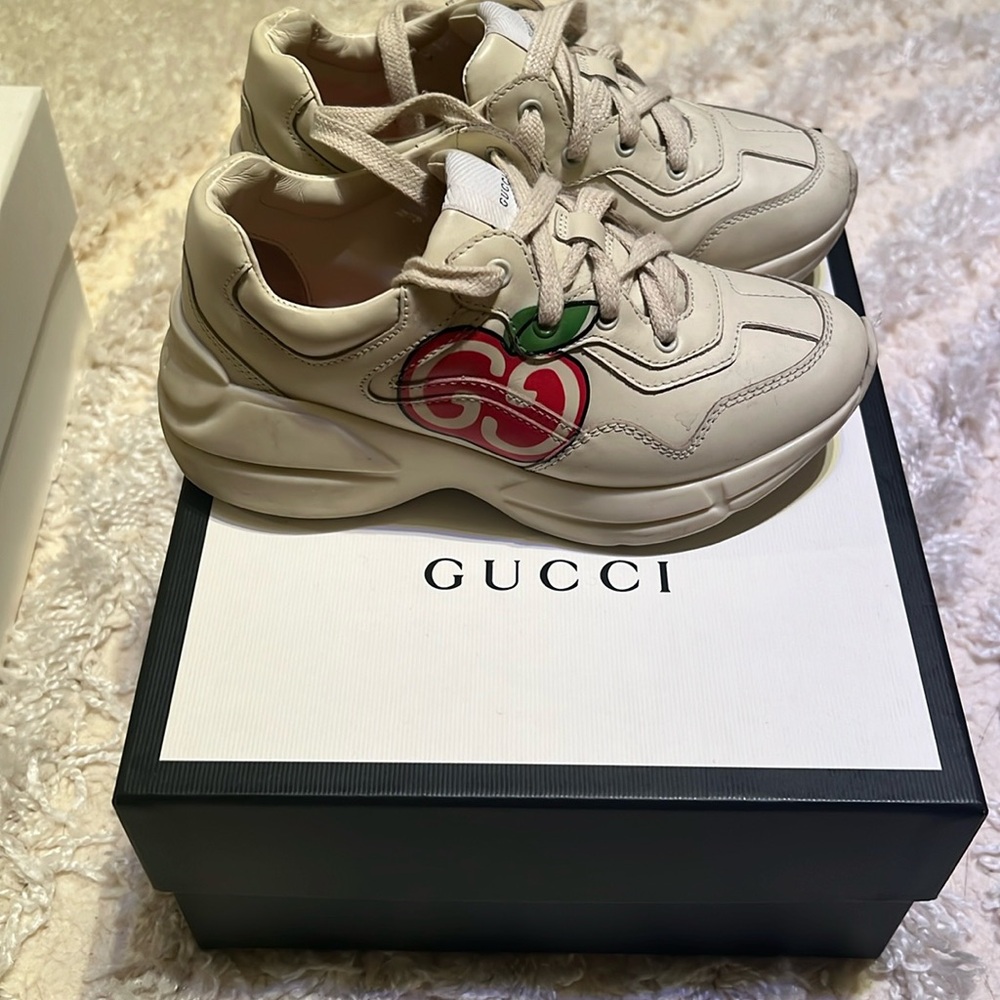 Kids Gucci sneakers